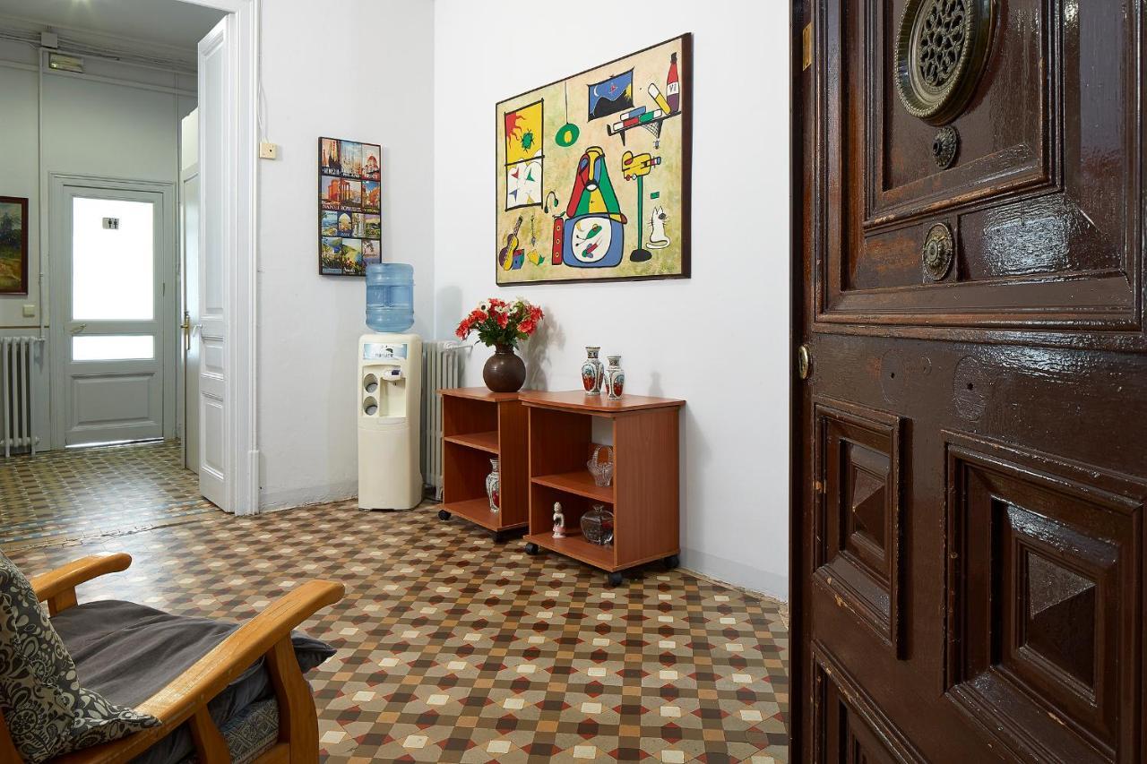 B&B Estudiantes Balmes Barcelona Ngoại thất bức ảnh