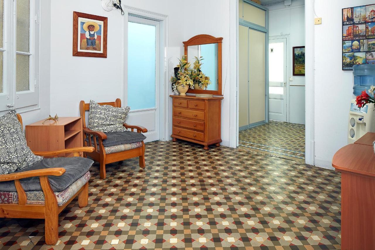 B&B Estudiantes Balmes Barcelona Ngoại thất bức ảnh