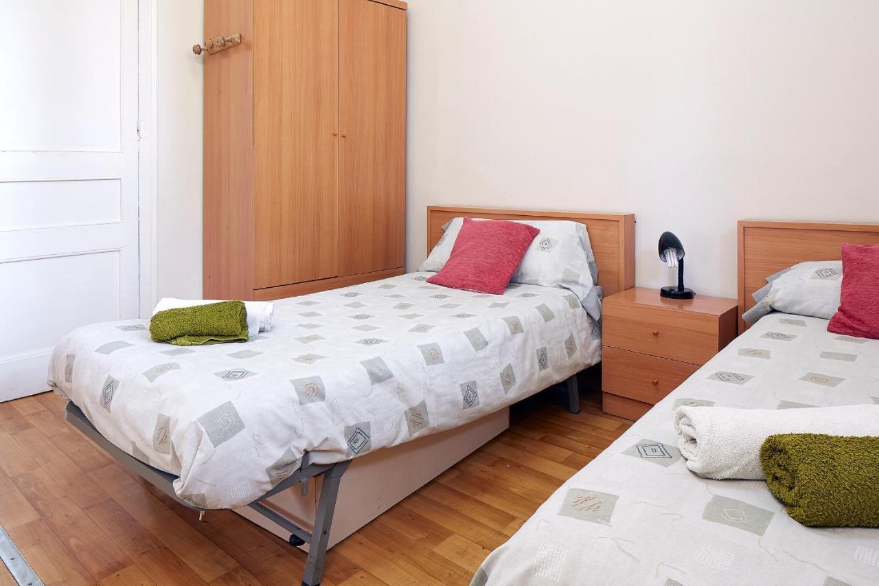 B&B Estudiantes Balmes Barcelona Ngoại thất bức ảnh