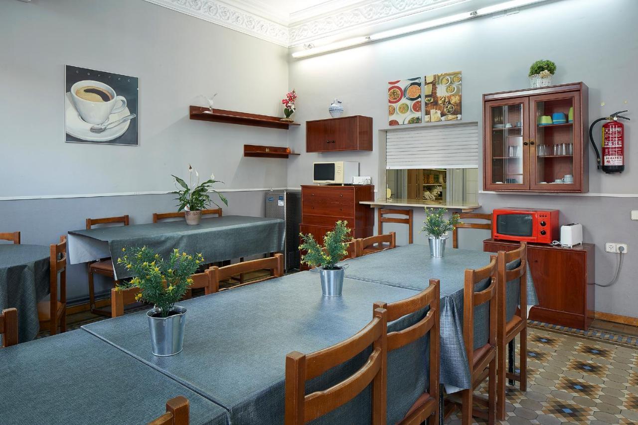 B&B Estudiantes Balmes Barcelona Ngoại thất bức ảnh